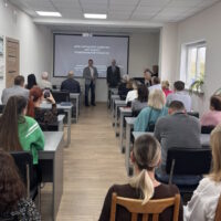 О противодействии коррупции 17 сентября коллективы ОАО «НИИ Стройэкономика», ГП «Строймедиапроект» и ОАО «Минский Промтранспроект» собрались вместе на лекцию, посвященную актуальным вопросам противодействия коррупции.